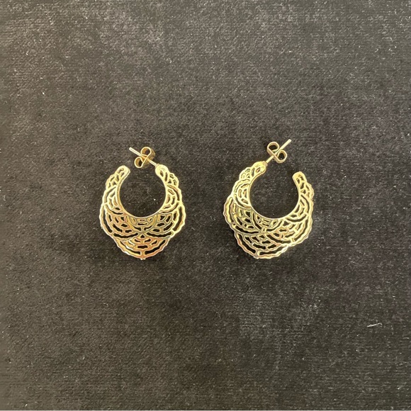 Vintage Open Hoop Filigree Earrings - Picture 2 of 3